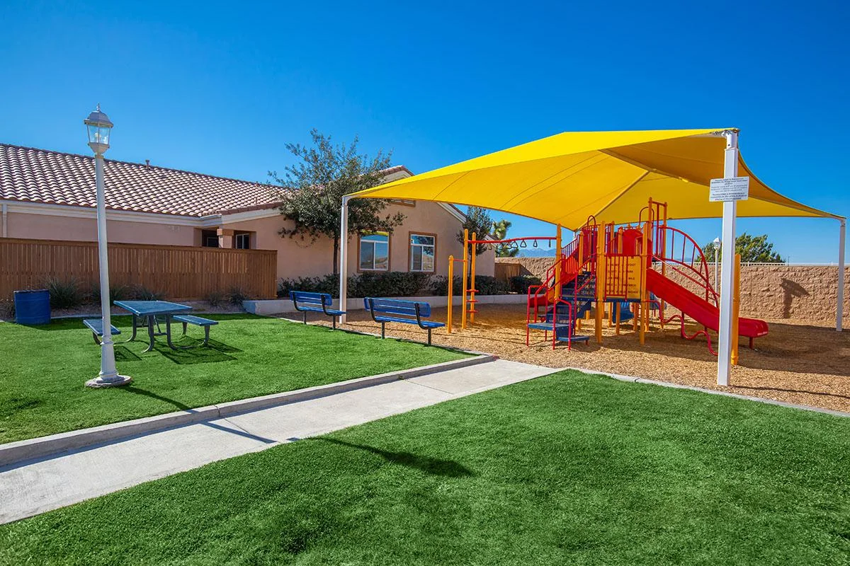 THE VILLAS AT HESPERIA