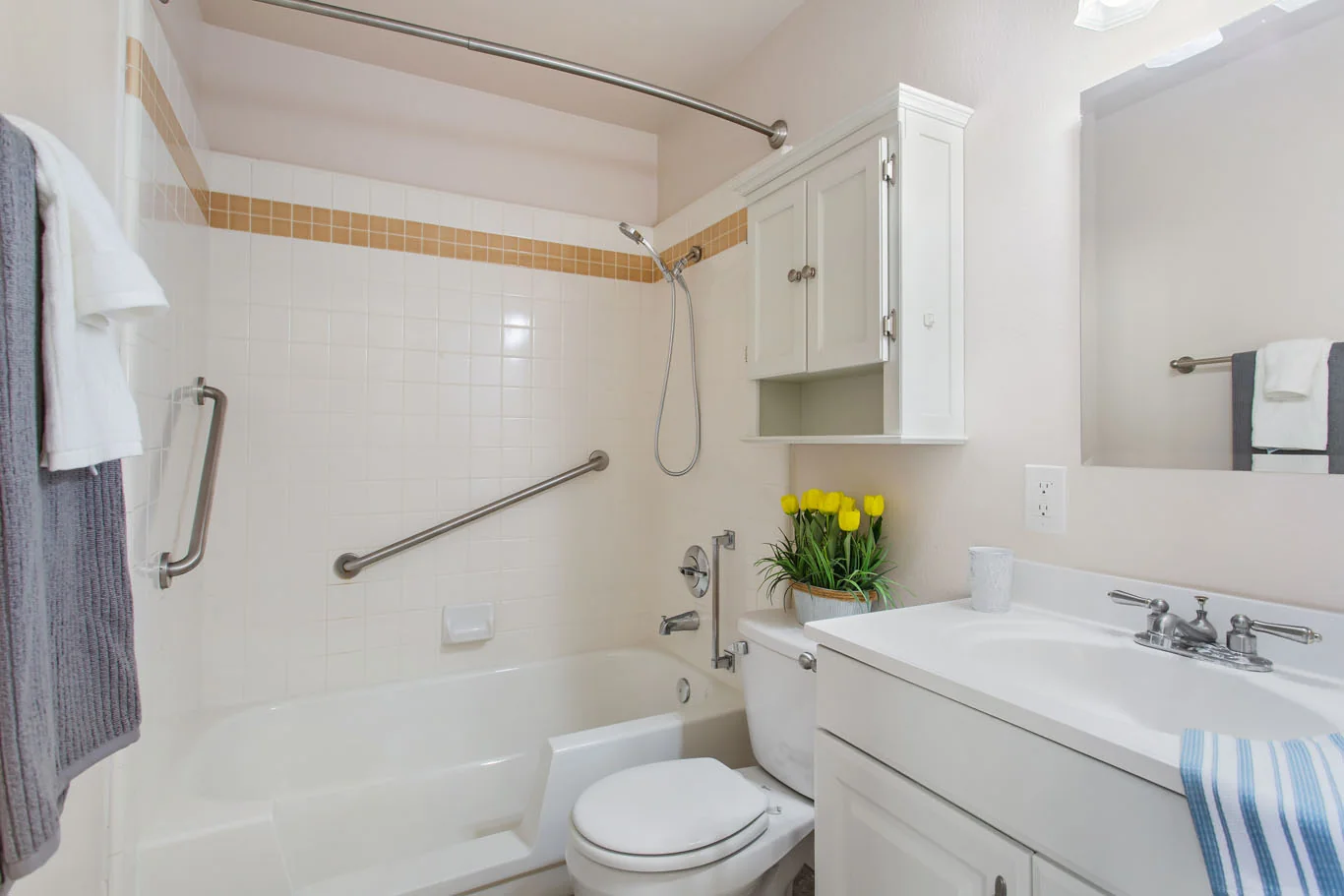 The Villas by Astoria Park