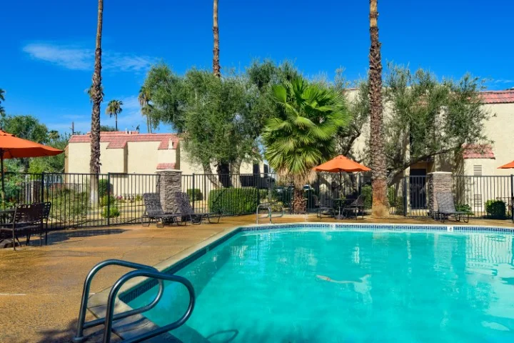 TRES FLORES APARTMENTS