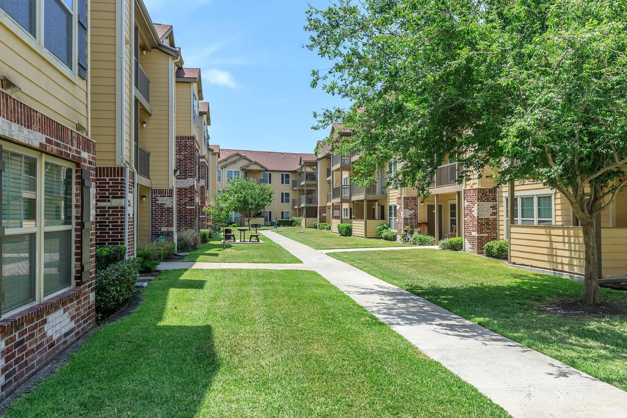 Tuscana Bay Apartments