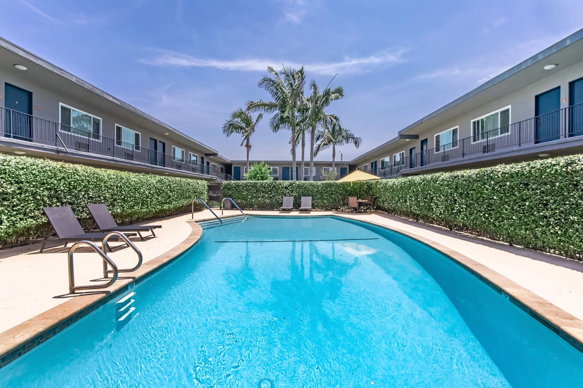 TUSCANY VILLAS APARTMENTS