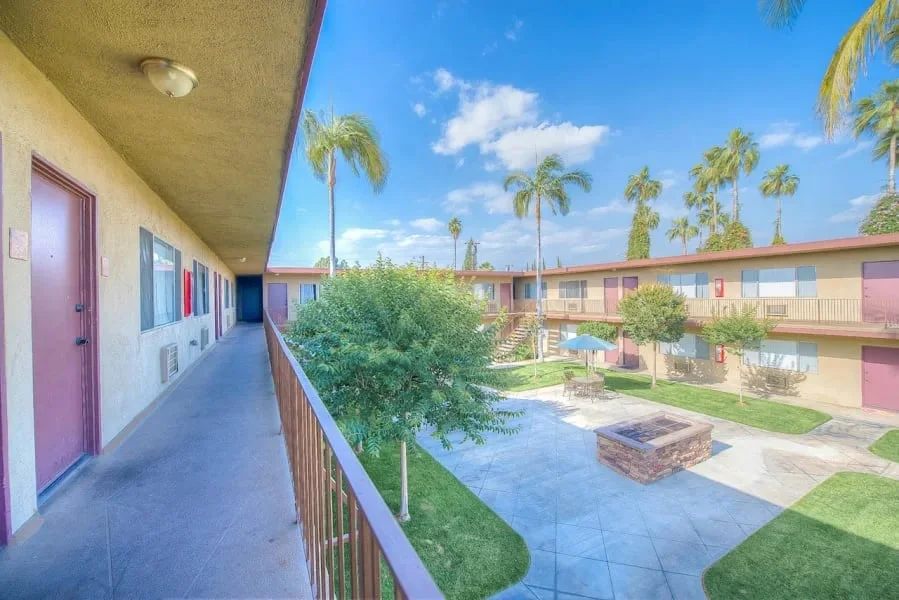 TUSCANY VILLAS APARTMENTS