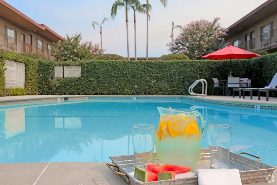 TUSCANY VILLAS APARTMENTS