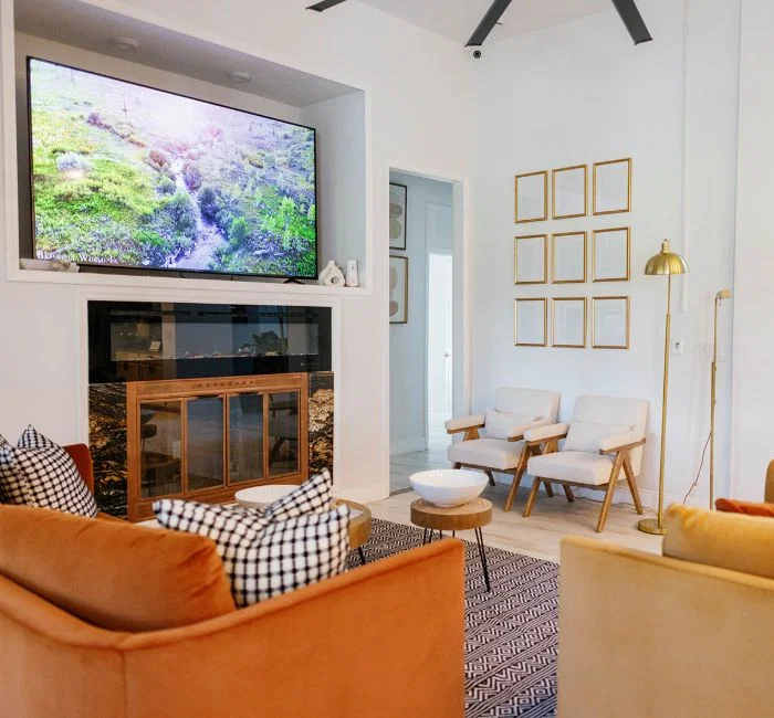 UPSCALE HOLISTIC LIVING