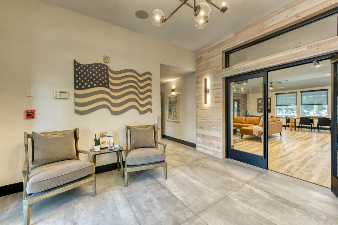 Villas At Scenic River