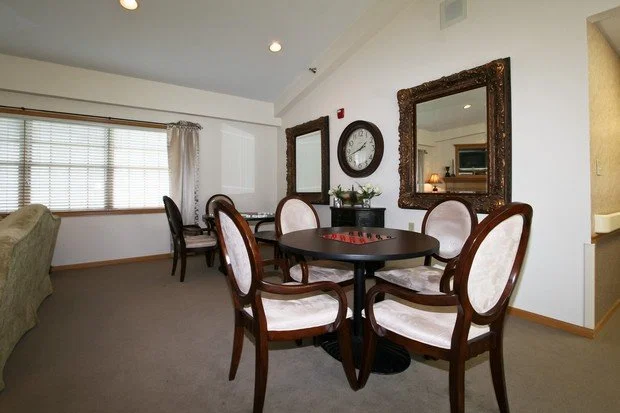 VINTAGE GARDENS