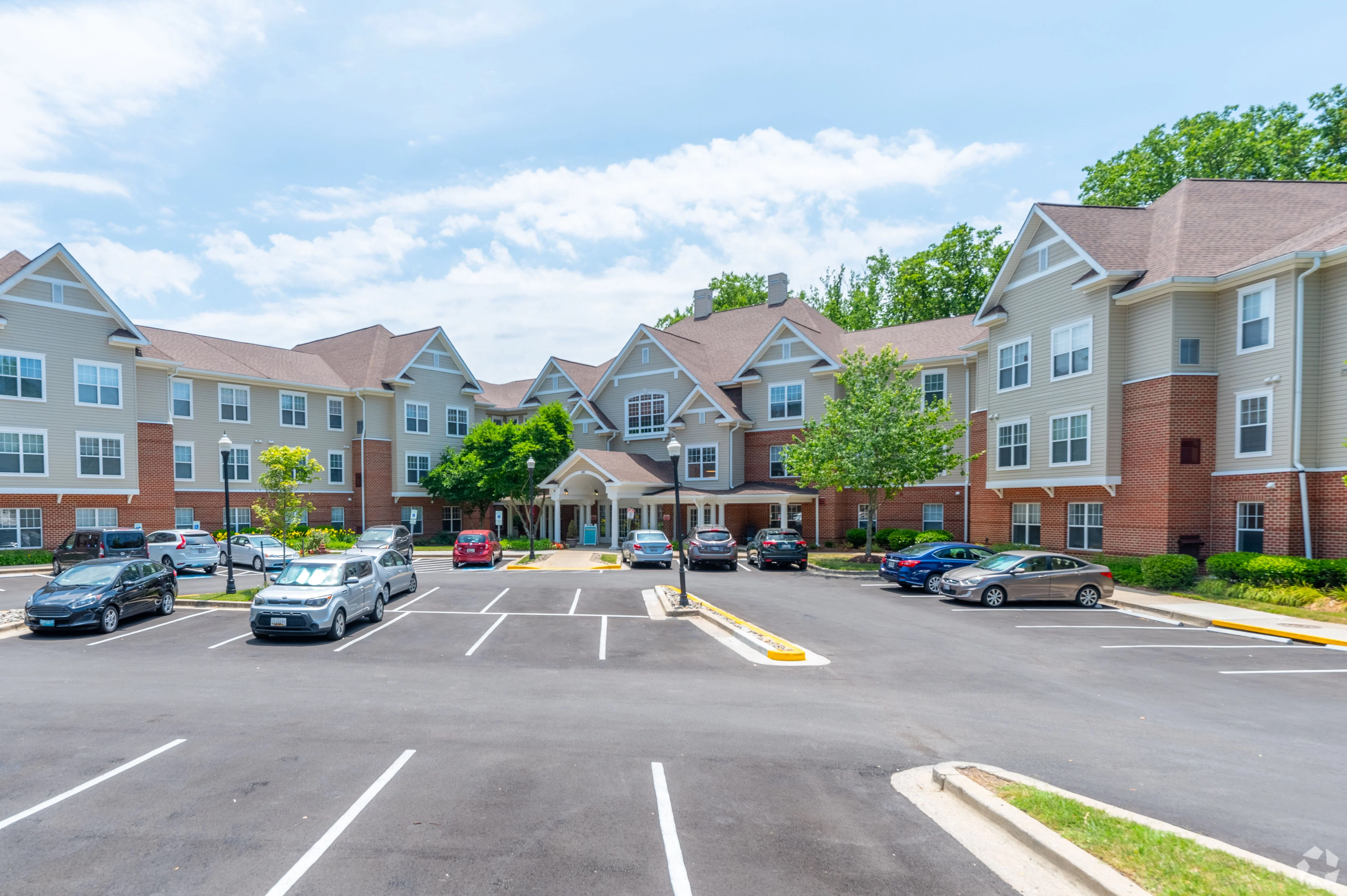 WILLOW MANOR AT COLESVILLE
