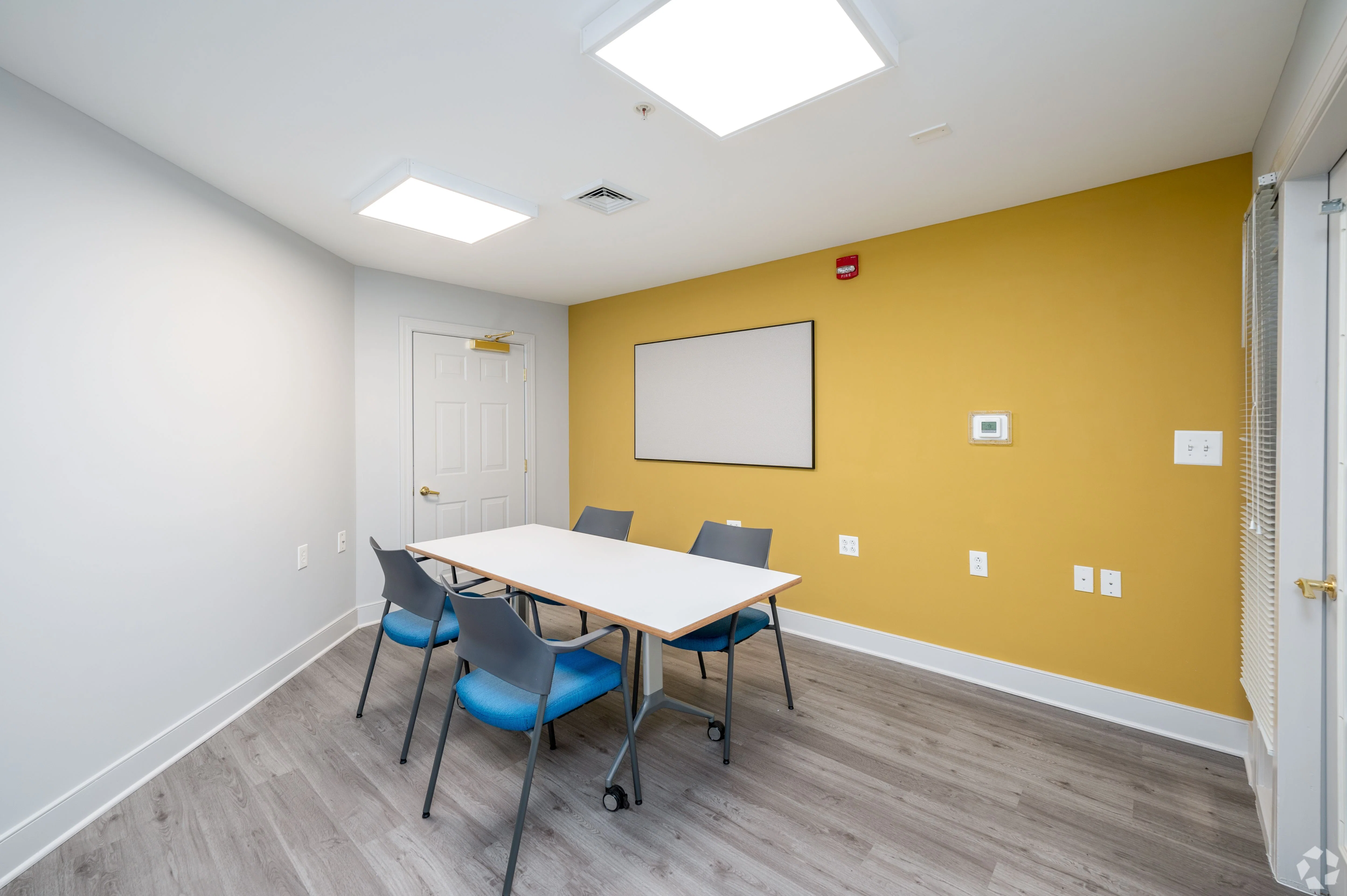 WILLOW MANOR AT COLESVILLE