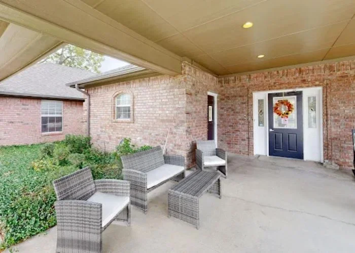 WINDSOR COURT SENIOR LIVING AND MEMORY CARE