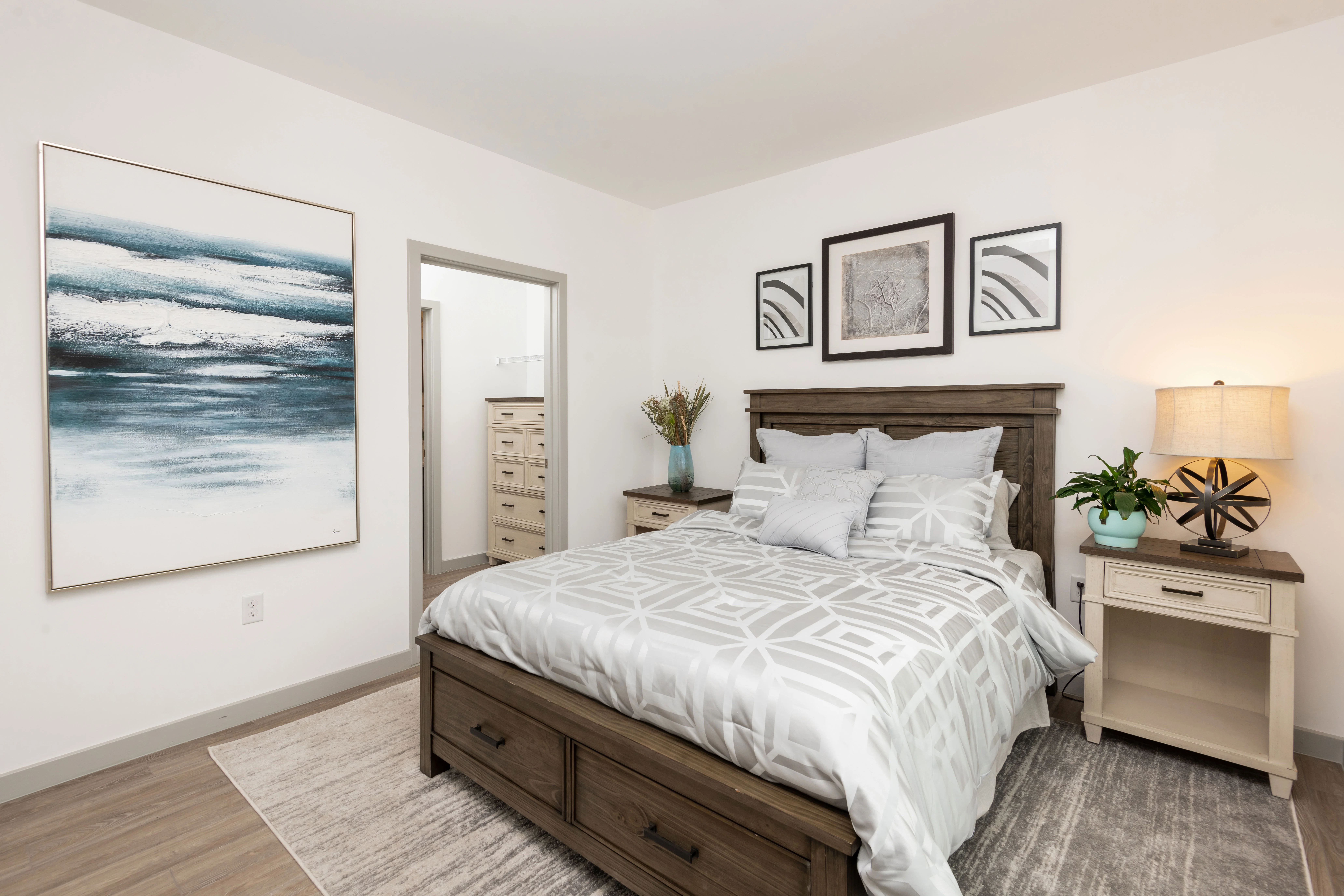 ZEN. APARTMENTS