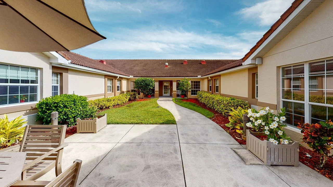 ARDEN COURTS OF LELY PALMS