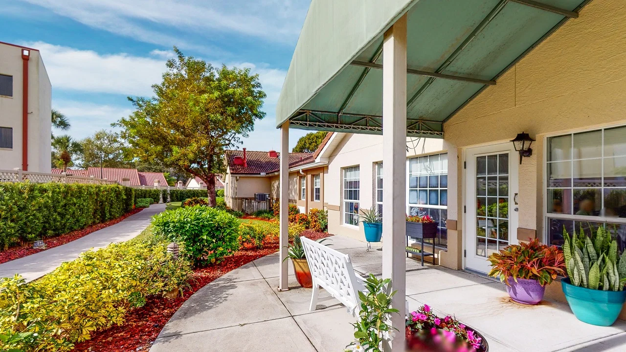 ARDEN COURTS OF LELY PALMS
