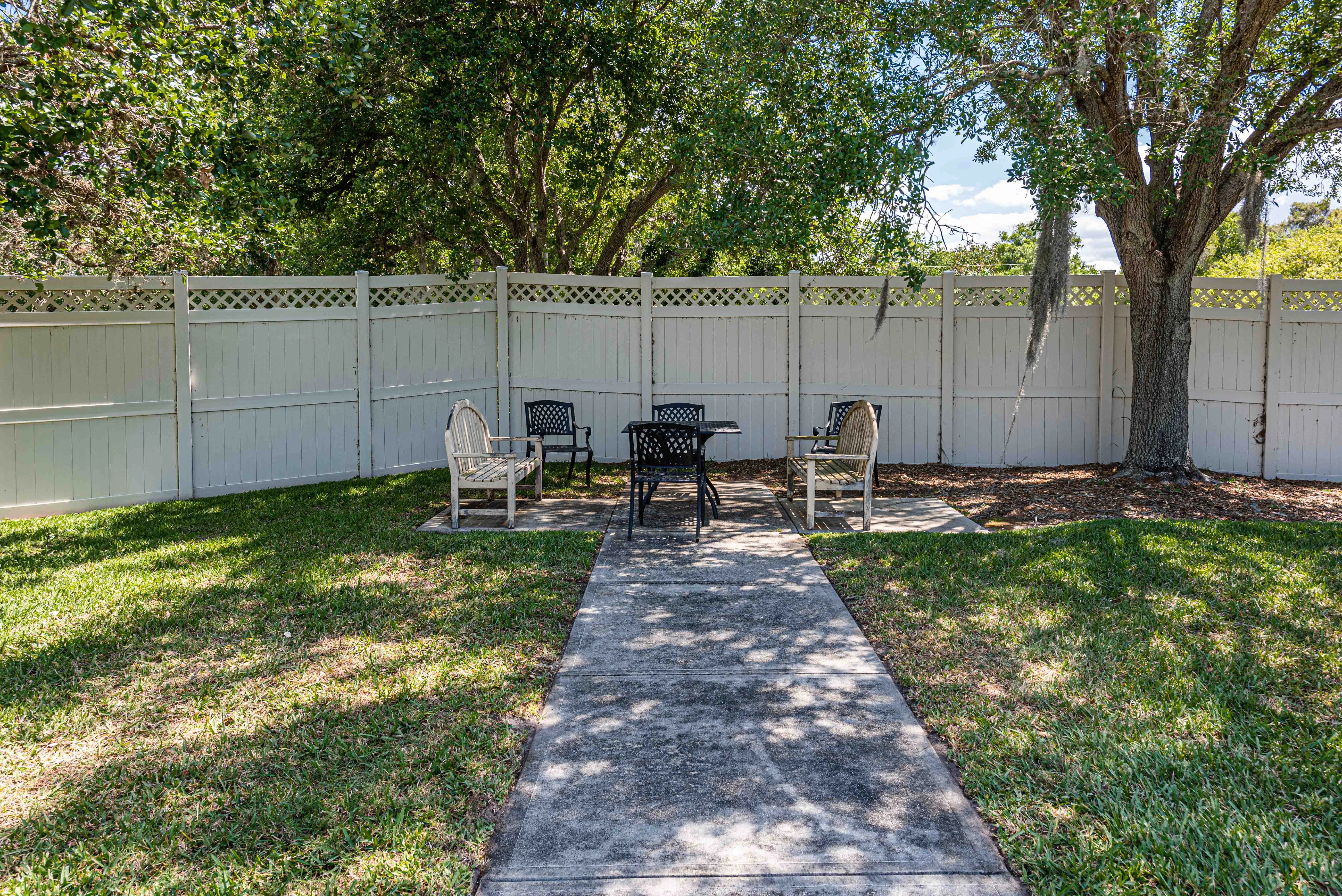 ARDEN COURTS OF SARASOTA