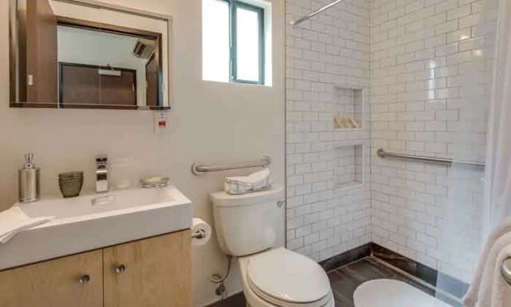 AVANTGARDE SENIOR LIVING