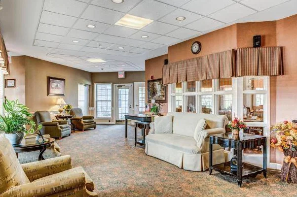 CARRIAGE COURT OF GROVE CITY