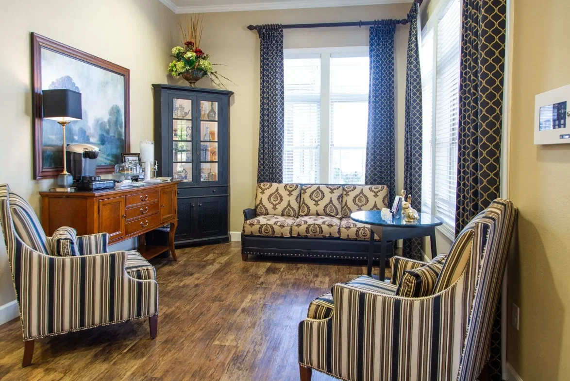 COLONIAL GARDENS MEMORY CARE