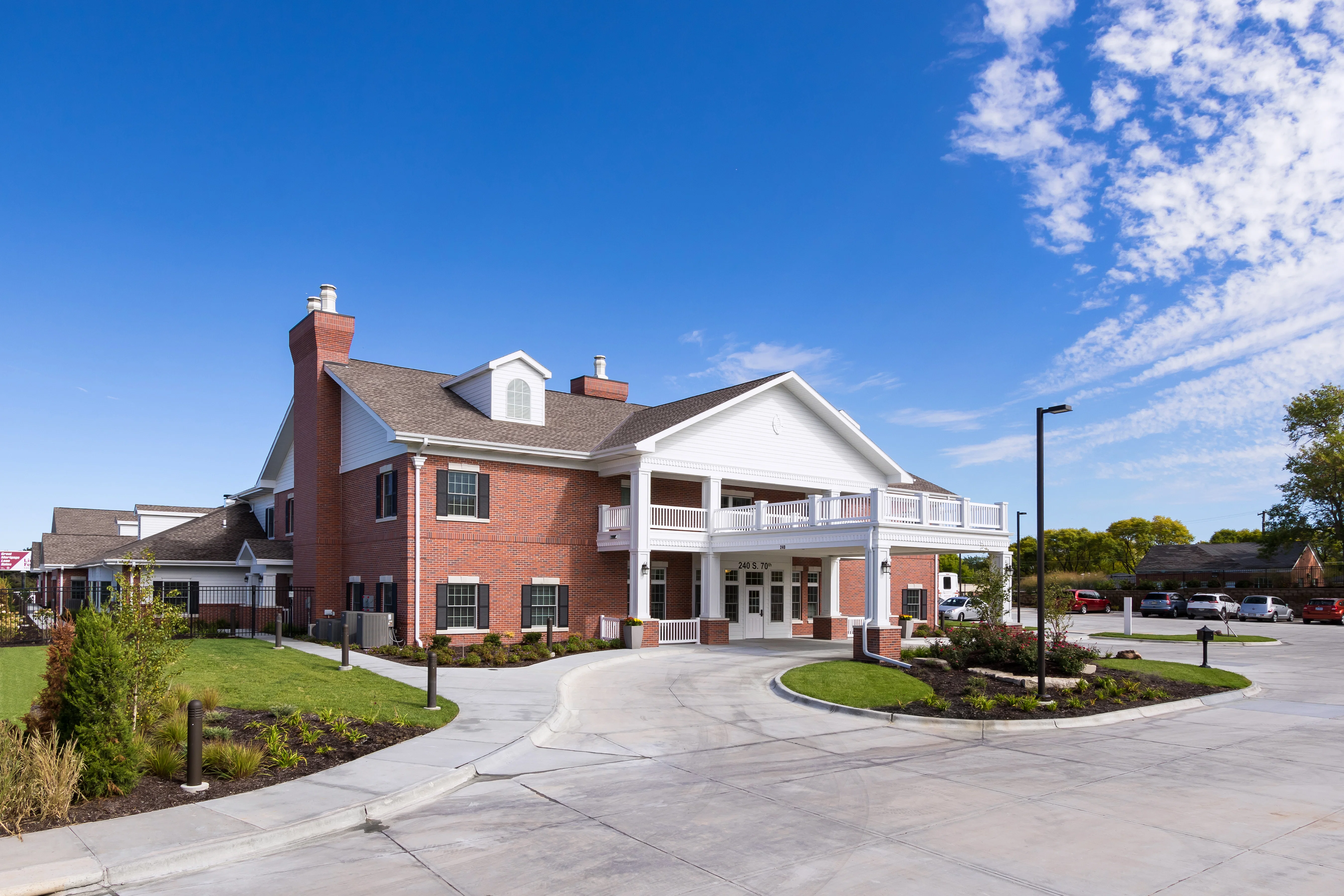 COUNTRYHOUSE AT 70TH & O – LINCOLN