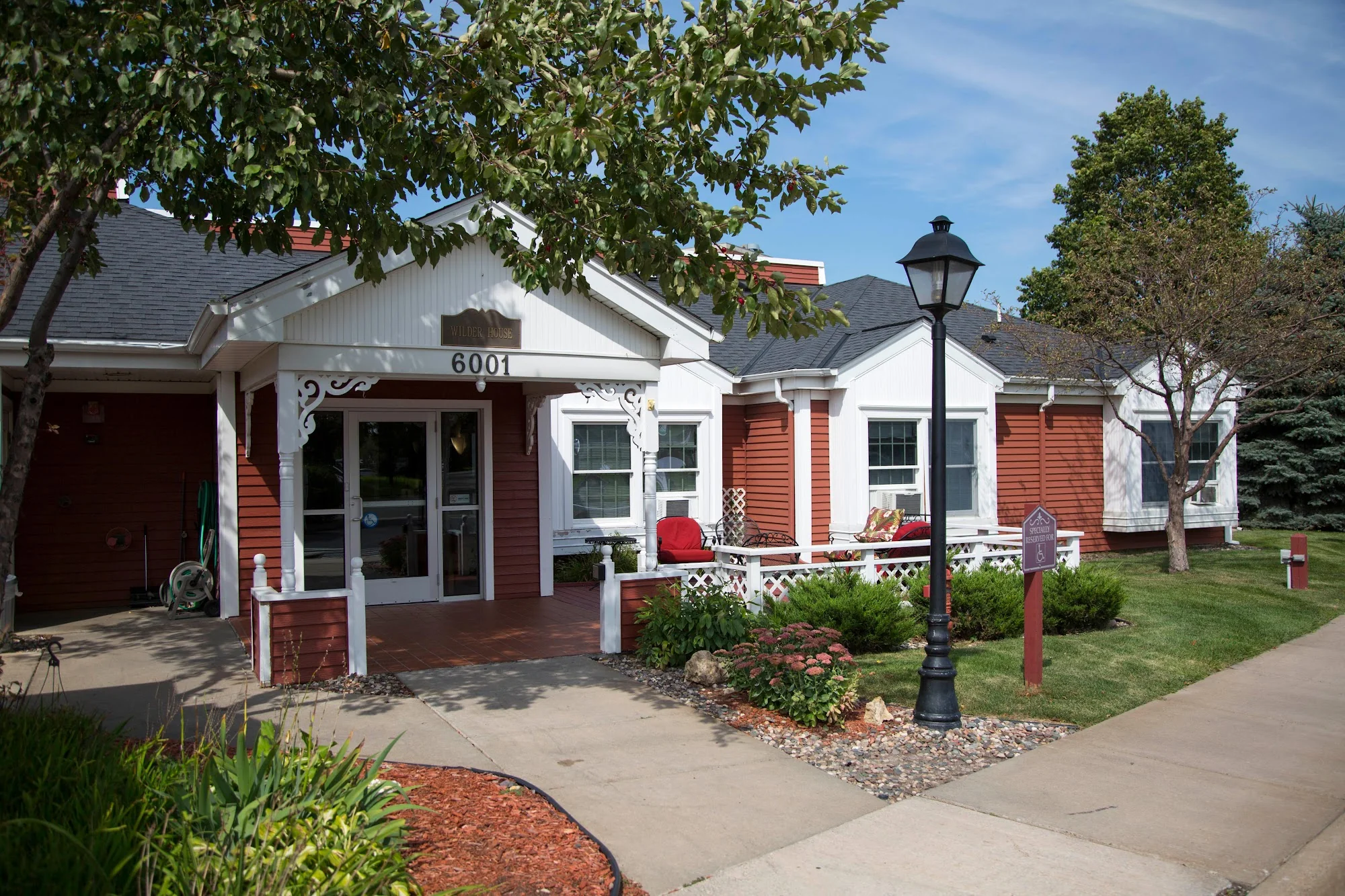 Ecumen Prairie Lodge