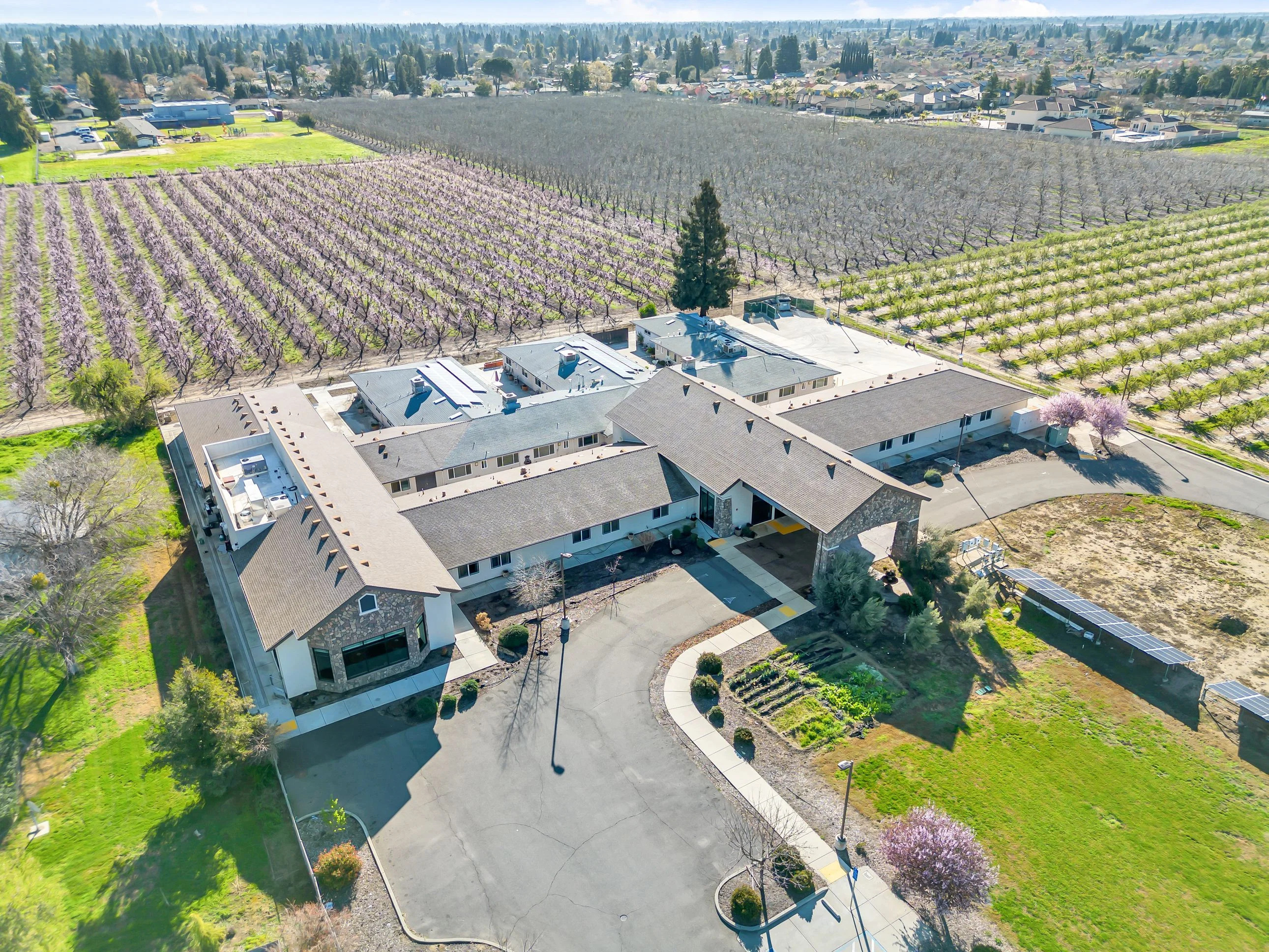 EMERALD OAKS SENIOR COMMUNITY