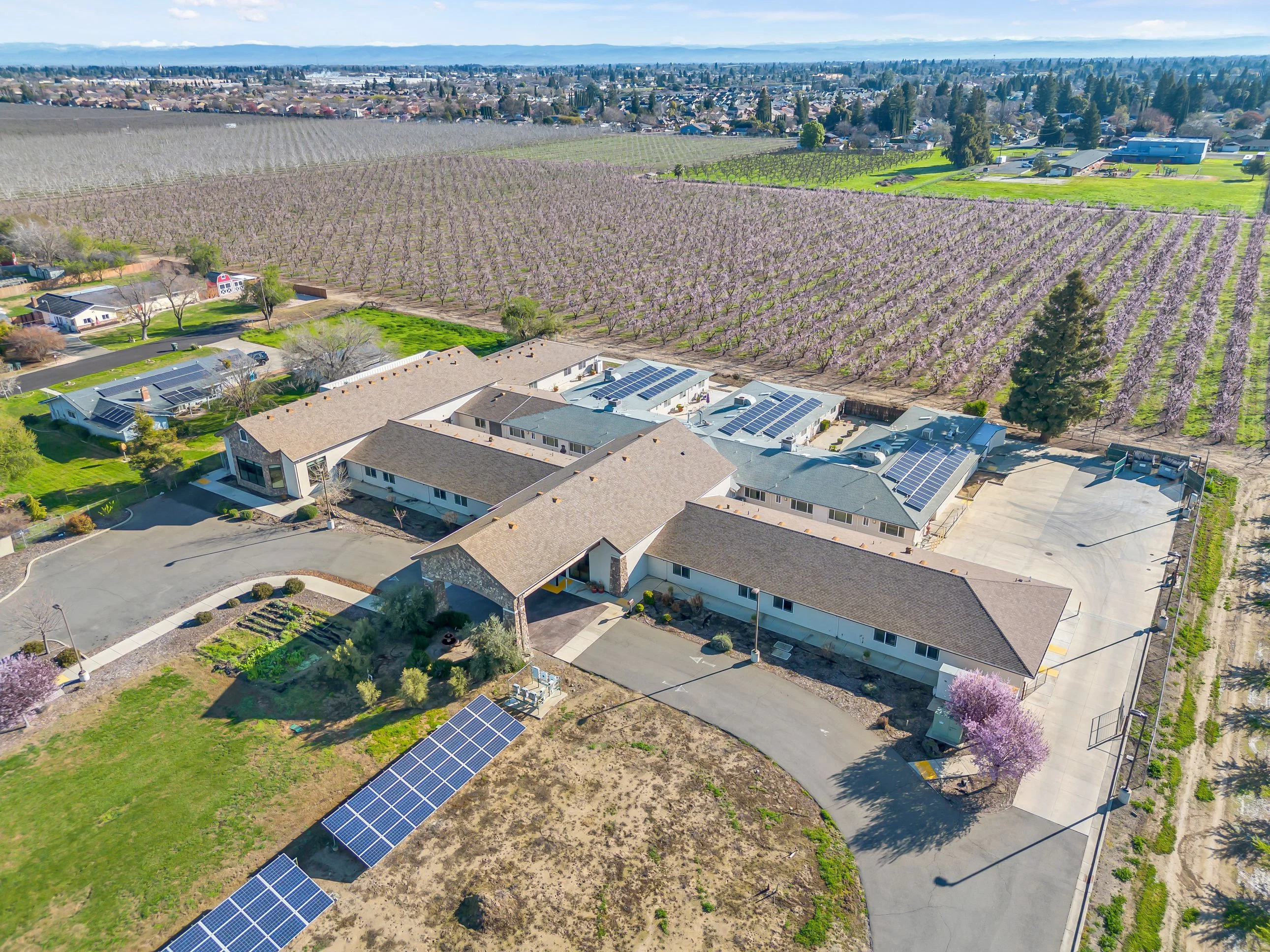 EMERALD OAKS SENIOR COMMUNITY