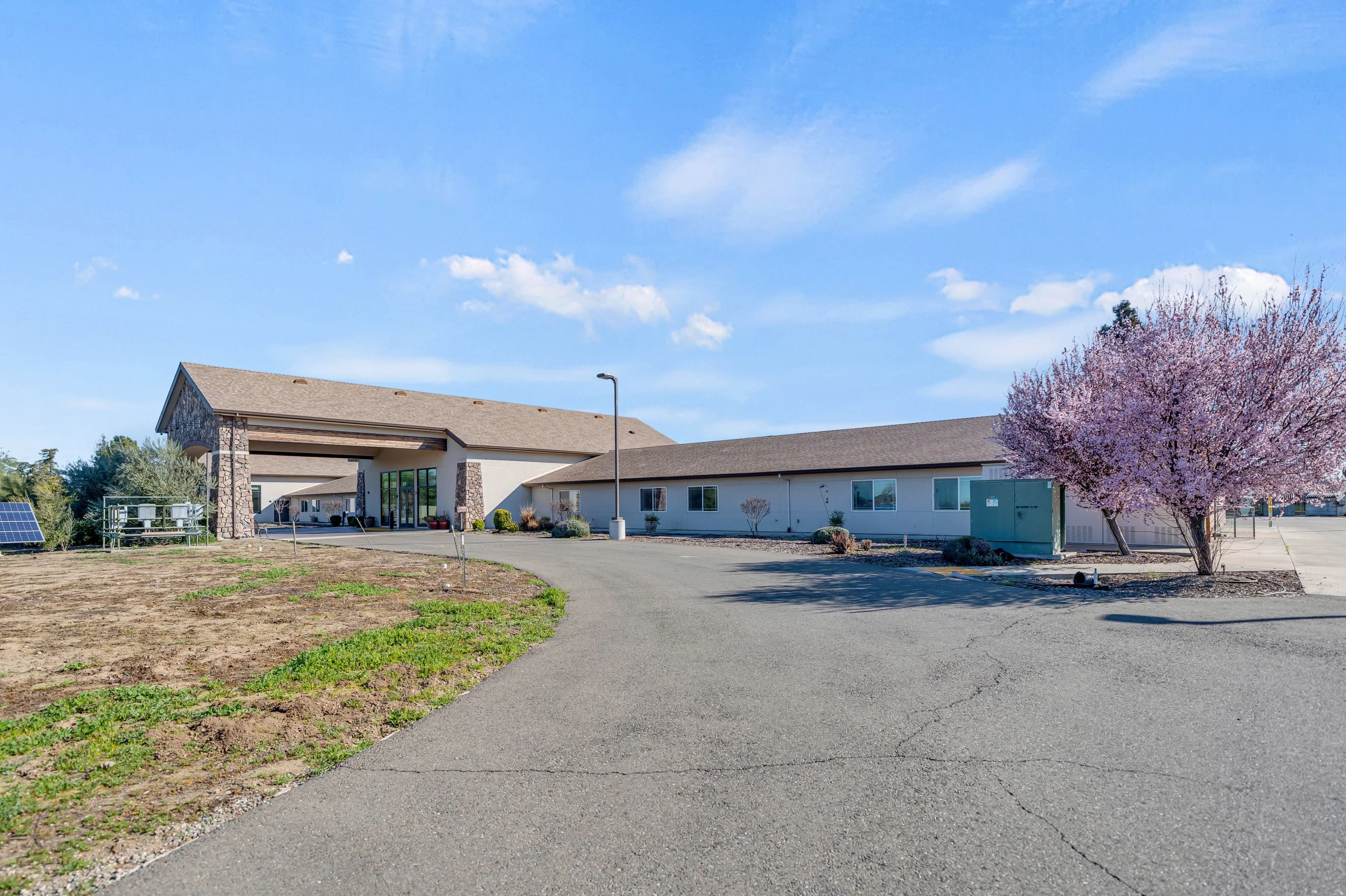 EMERALD OAKS SENIOR COMMUNITY