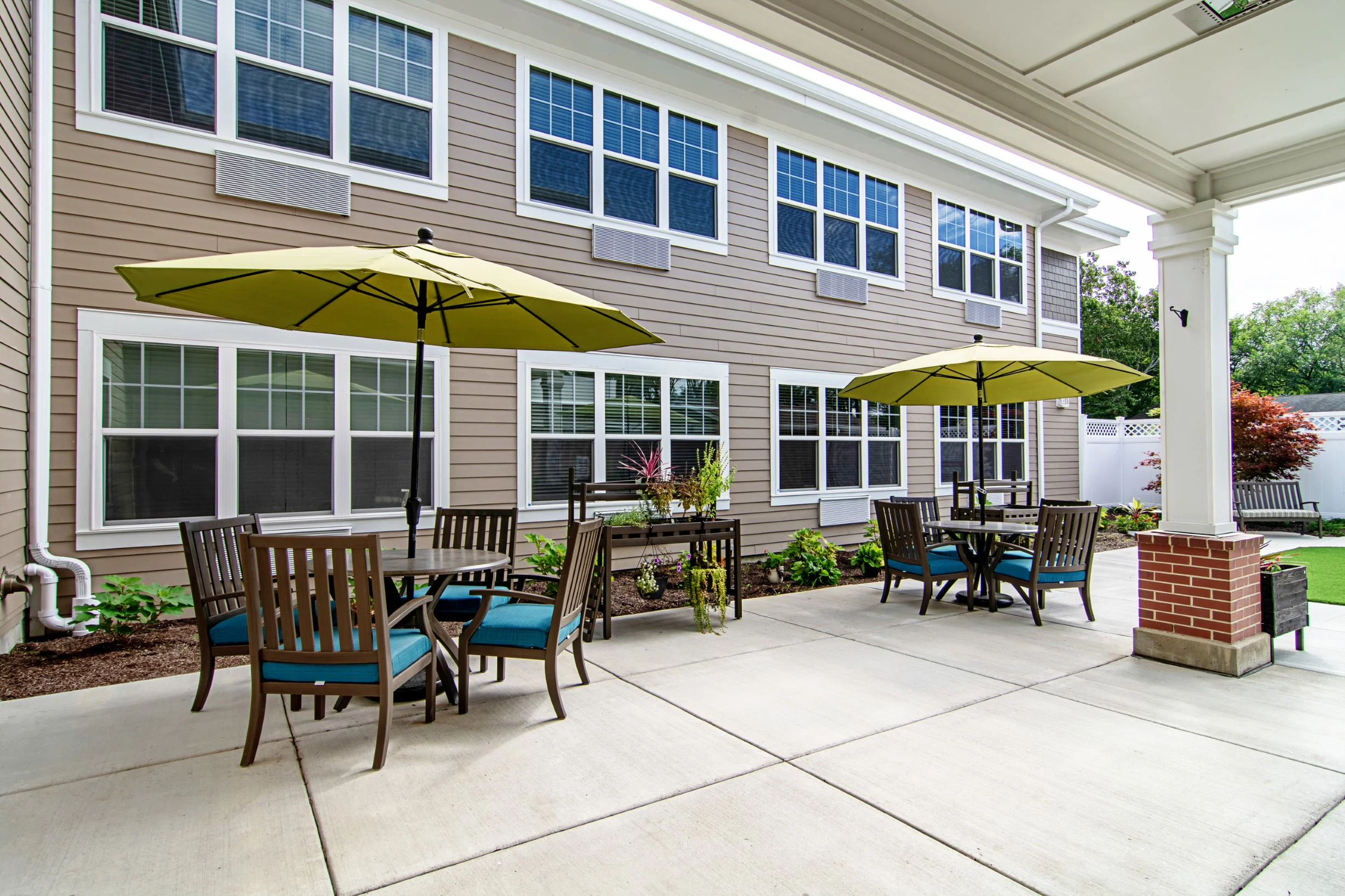 EMERALD PLACE - GLENVIEW, IL
