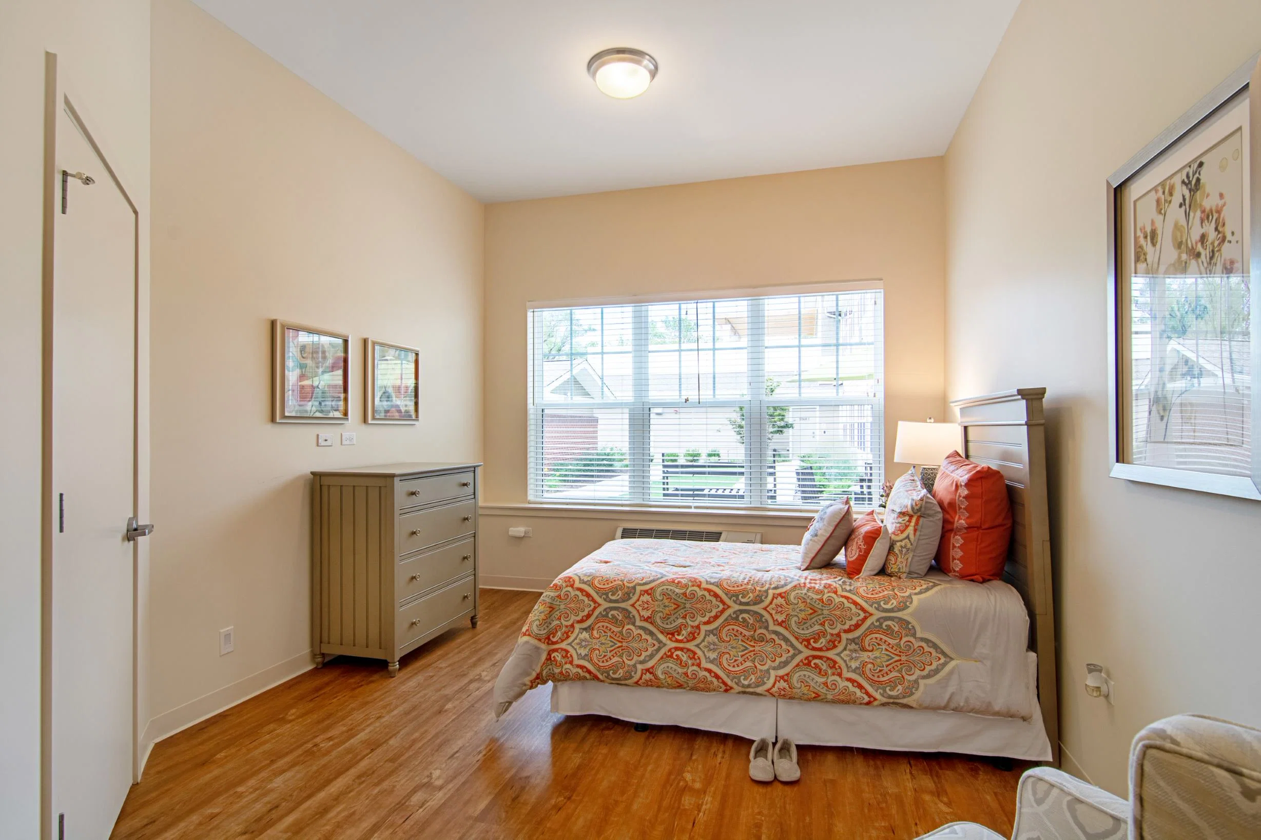 EMERALD PLACE - GLENVIEW, IL