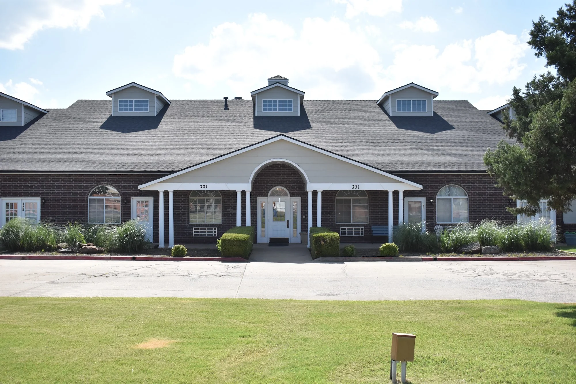 Featherstone Assisted Living of Moore