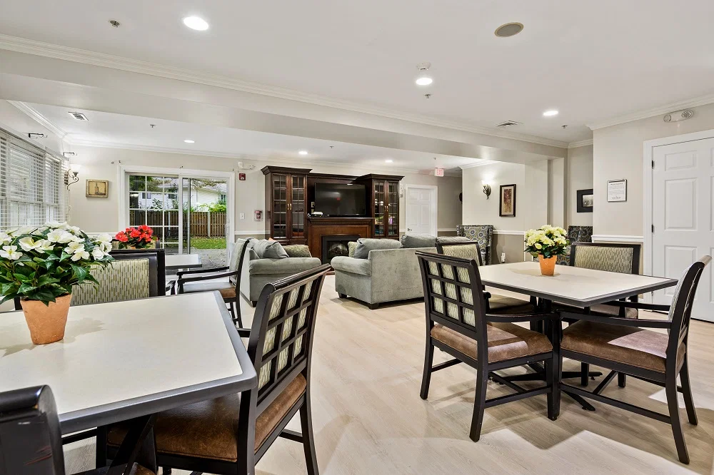FOX TRAIL MEMORY CARE LIVING AT MONTVILLE