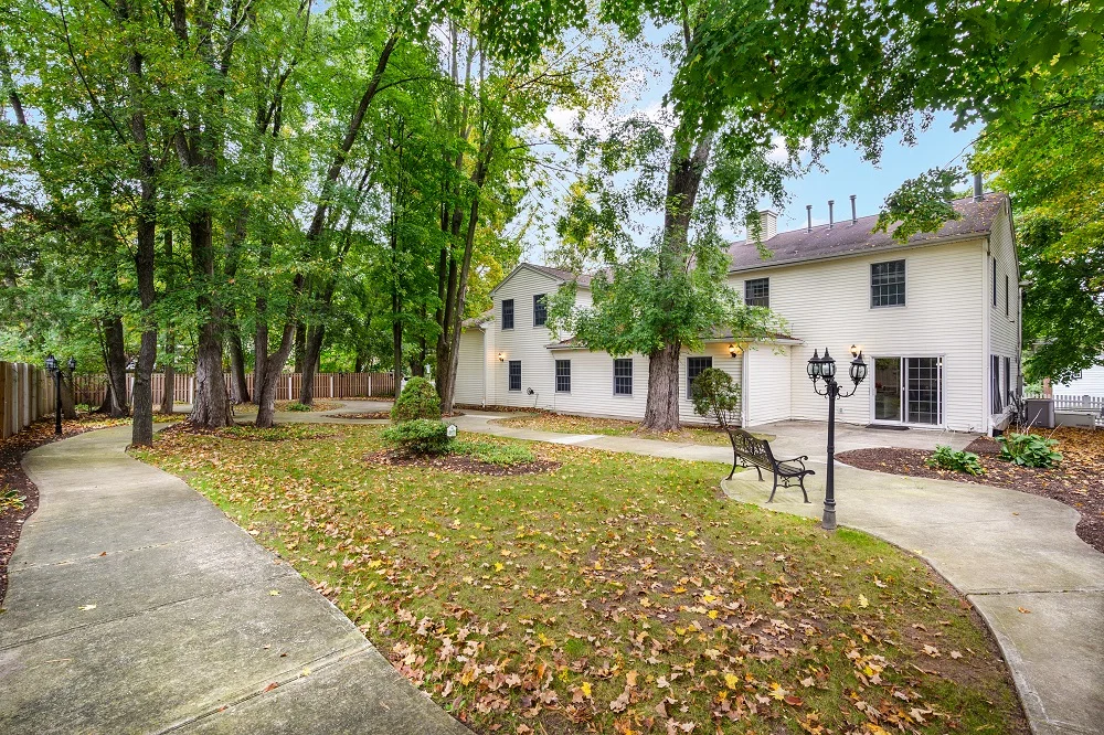 FOX TRAIL MEMORY CARE LIVING AT MONTVILLE
