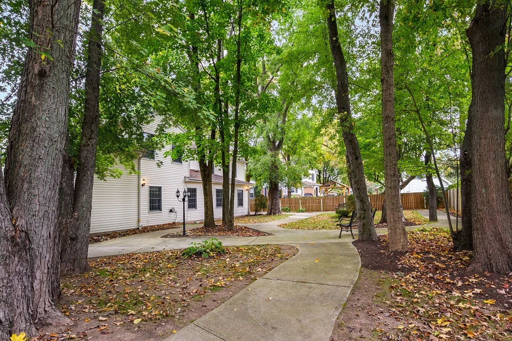 FOX TRAIL MEMORY CARE LIVING AT MONTVILLE
