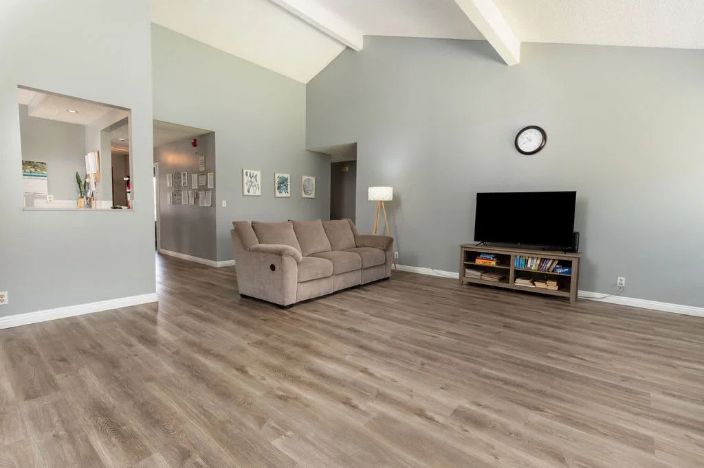 Genesis Manor IV