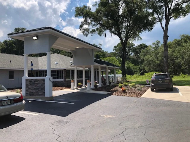 HAMPTON MANOR BELLEVIEW