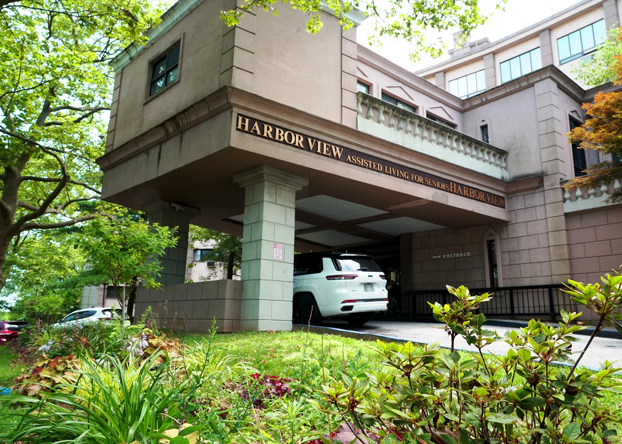Harborview Senior Living And Care
