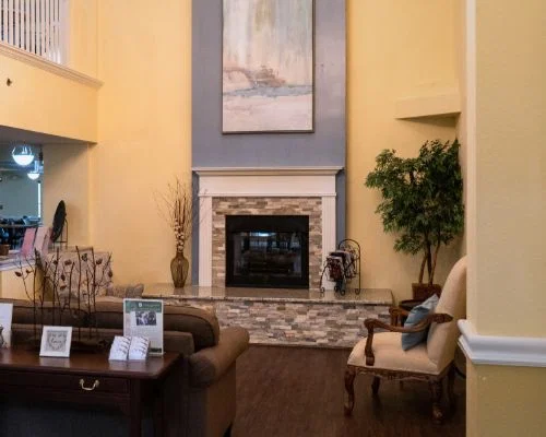 HUNT TRACE SENIOR LIVING