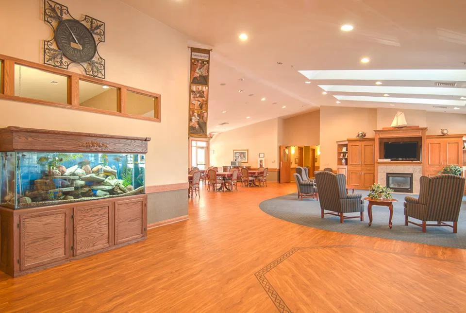 LAKESHORE MANOR