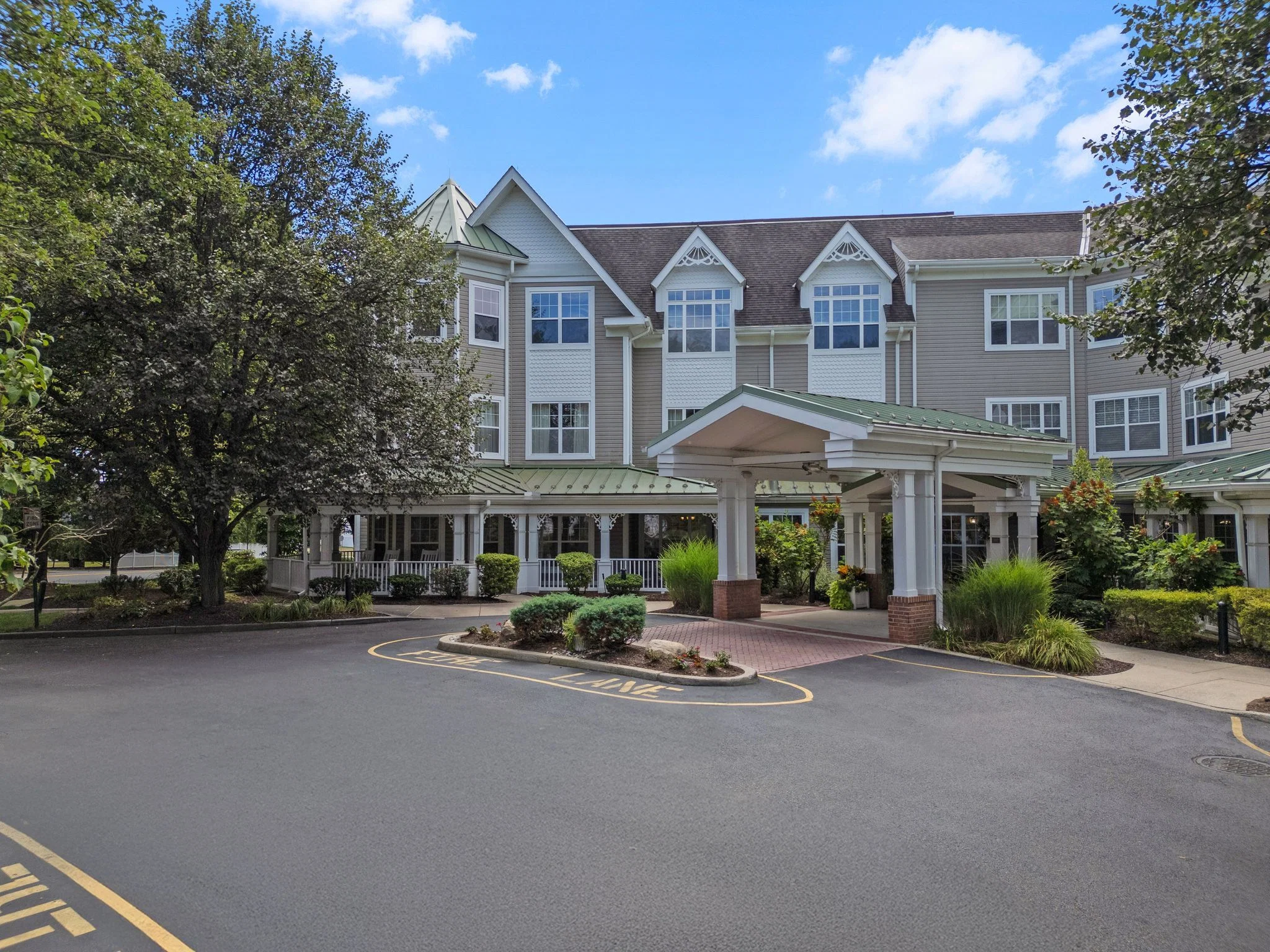 MONARCH PARAMUS