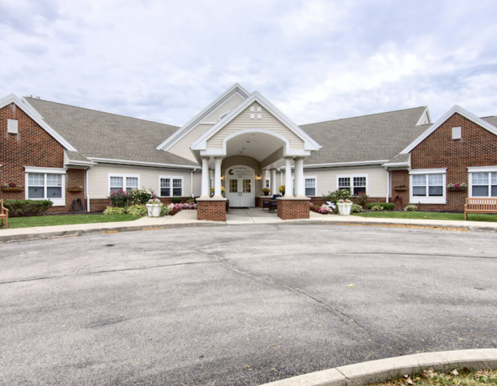 Peregrine Senior Living at Orchard Park | Memory Care in Orchard Park, NY