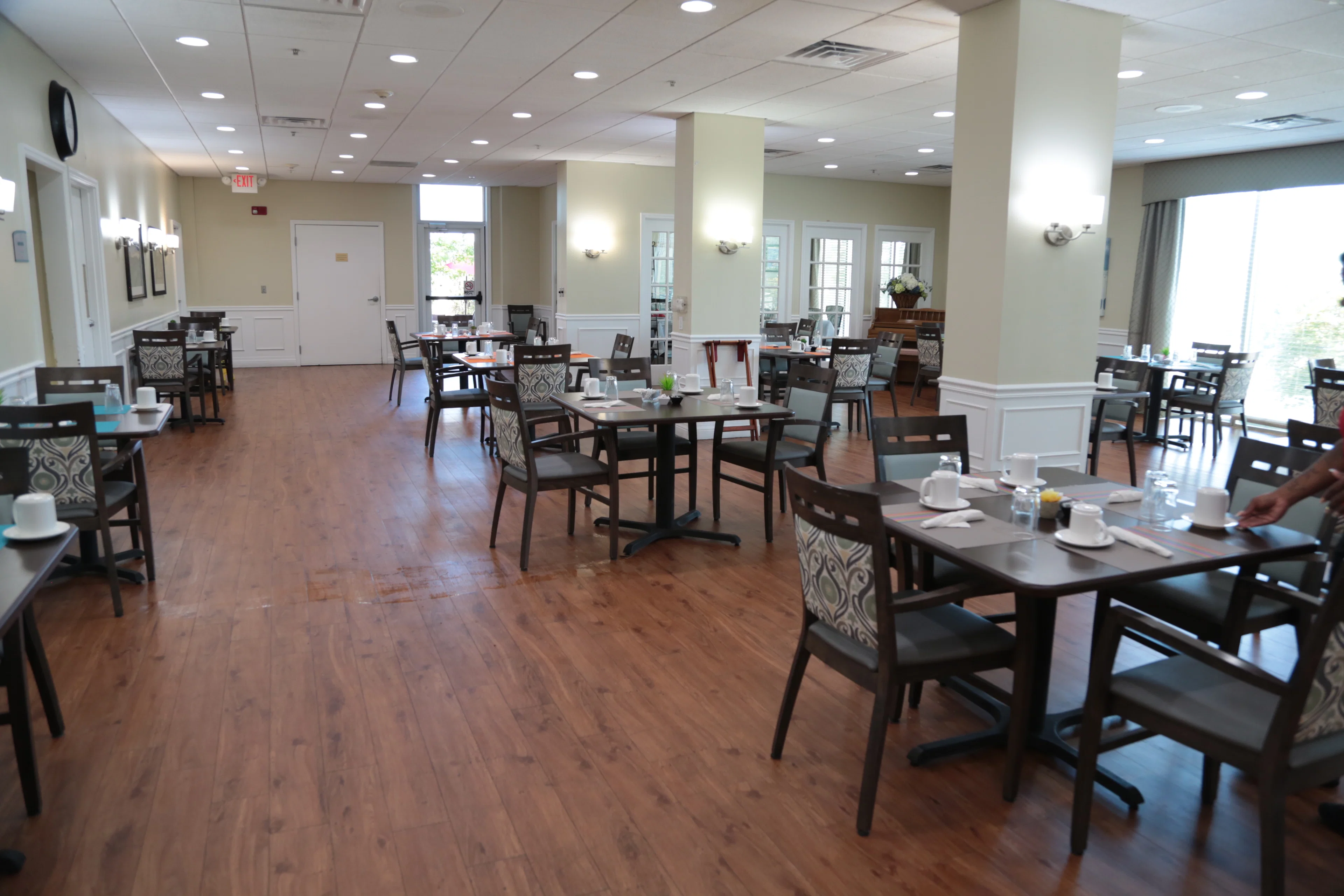 ST. LOUIS HILLS ASSISTED LIVING AND MEMORY CARE