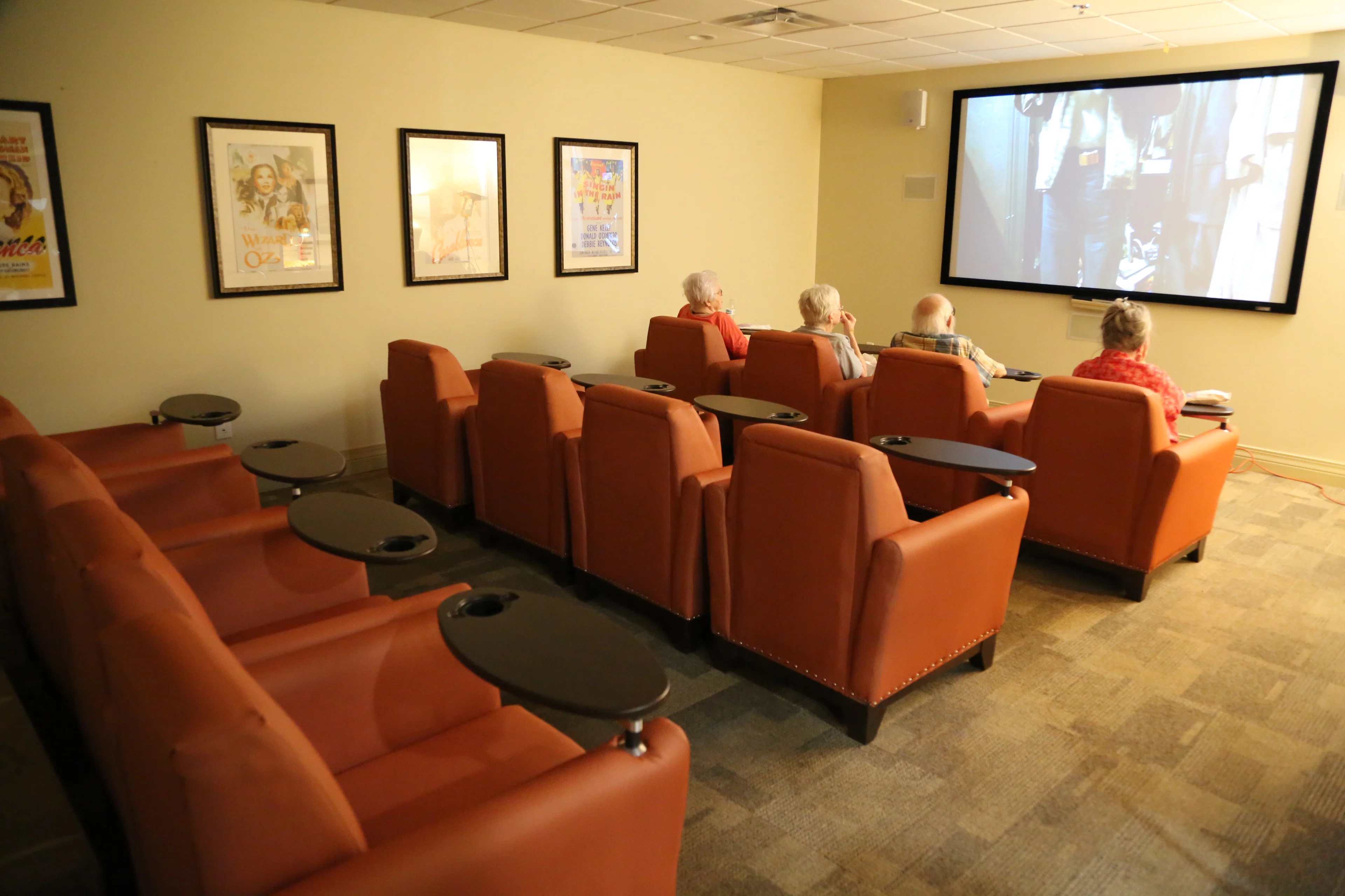 ST. LOUIS HILLS ASSISTED LIVING AND MEMORY CARE