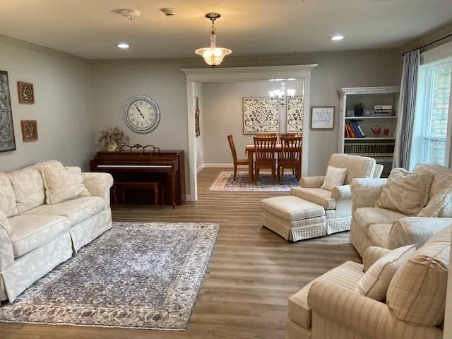 STERLING OAKS ASSISTED LIVING MEMORY CARE