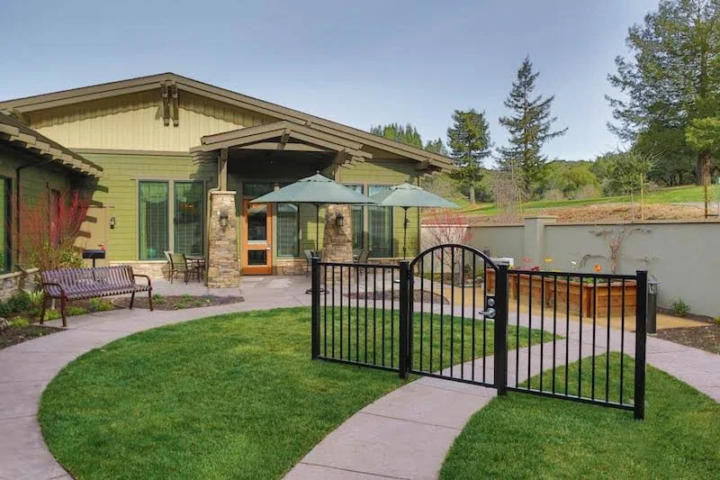 OAKMONT OF THE TERRACES