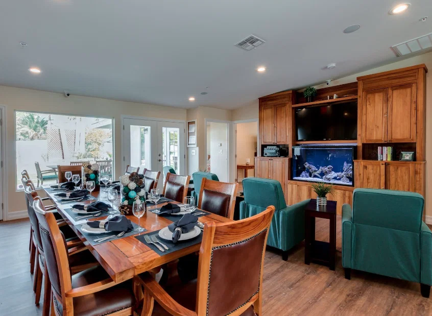 VISTA LIVING SENIOR CARE CAMELBACK
