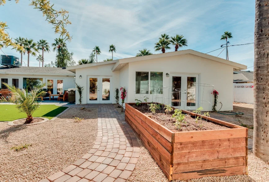 VISTA LIVING SENIOR CARE CAMELBACK