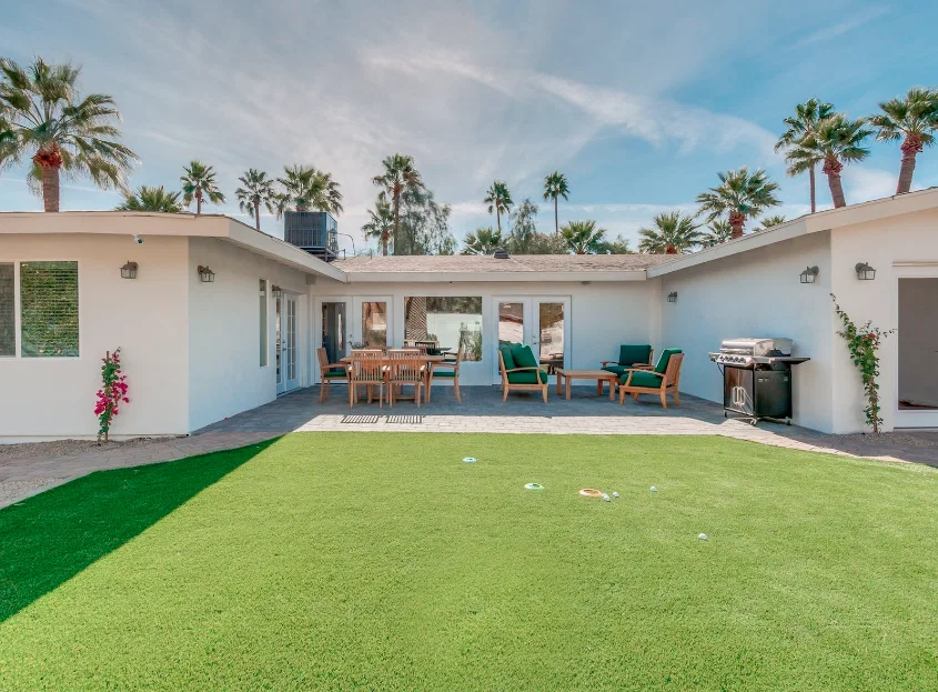 VISTA LIVING SENIOR CARE CAMELBACK