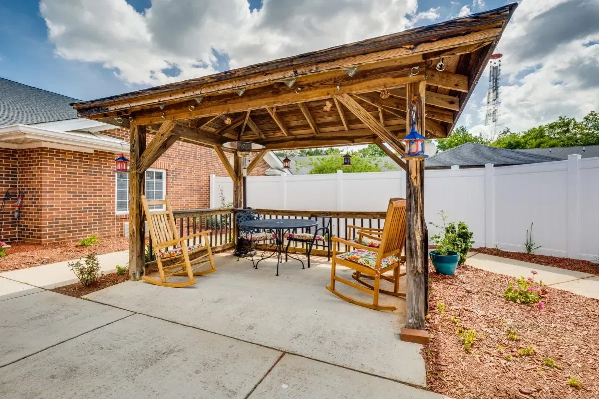 WALNUT RIDGE ASSISTED LIVING