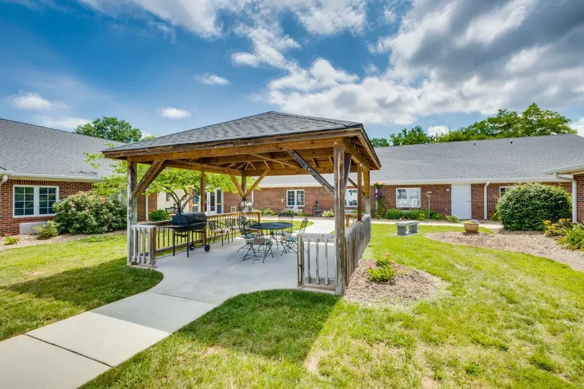 WALNUT RIDGE ASSISTED LIVING