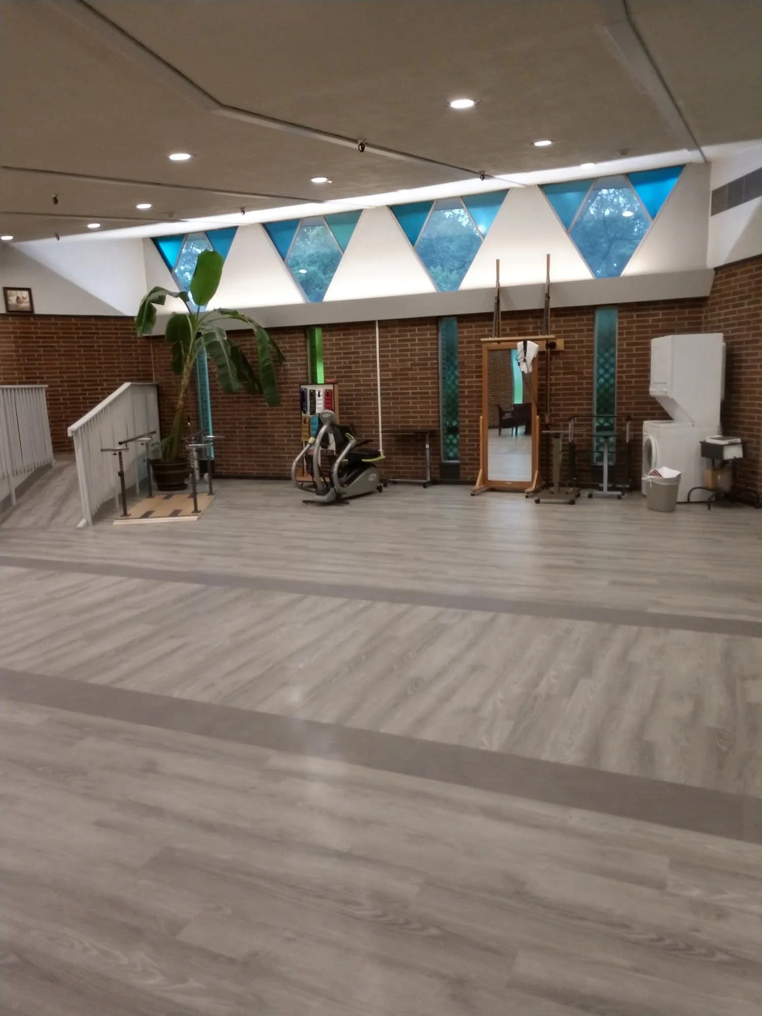 Woods Edge Rehab and Nursing