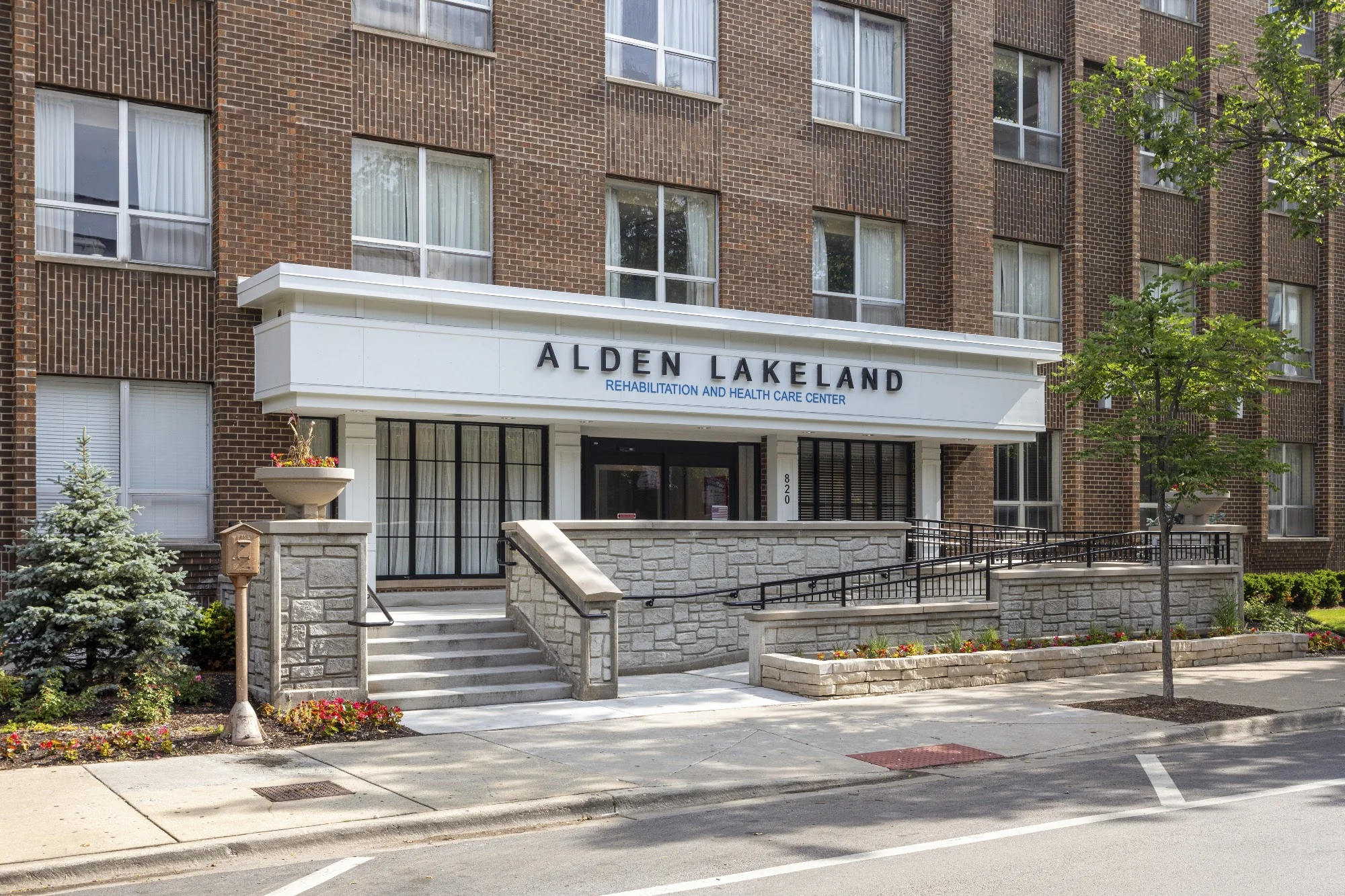 ALDEN LAKELAND REHAB & HCC