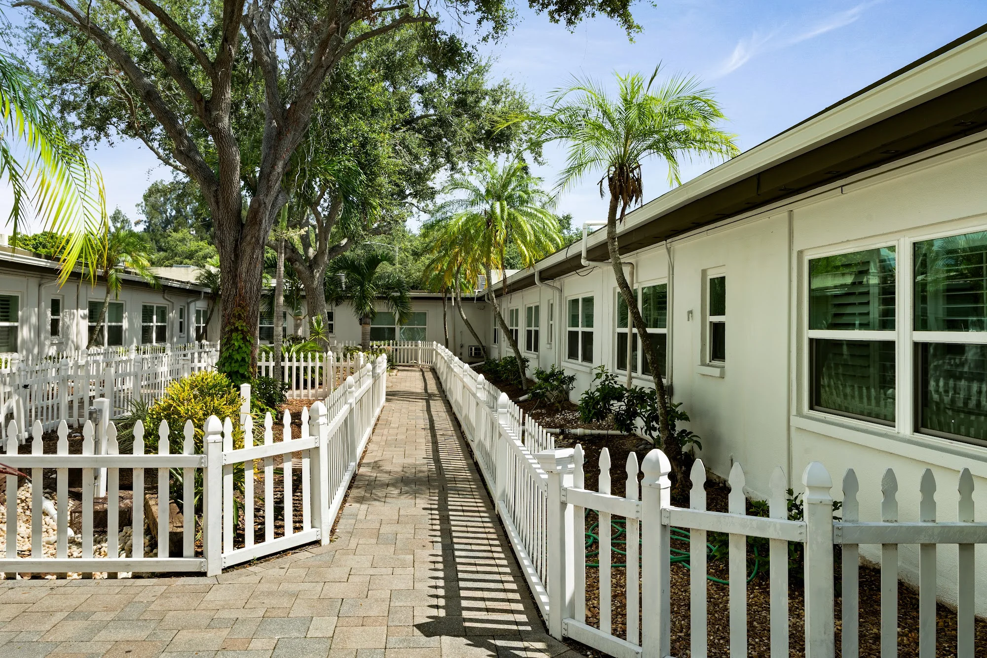 APOLLO HEALTHCARE & REHABILITATION CENTER